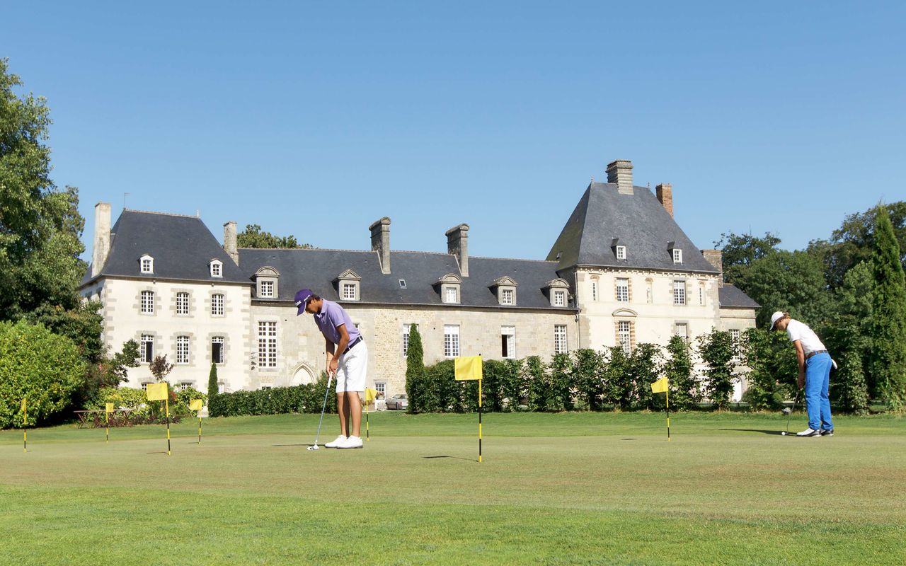 Cours et initiation de golf à Dol de Bretagne - Les Ormes