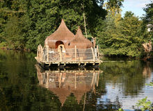 cabane sur l'eau les ormes