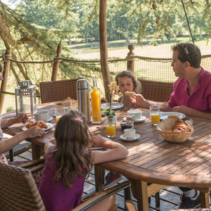 cabane dans les arbres pour famille les ormes