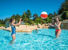 camping piscine chauffée bretagne