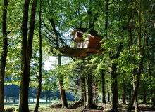 cabane dans les arbres les ormes